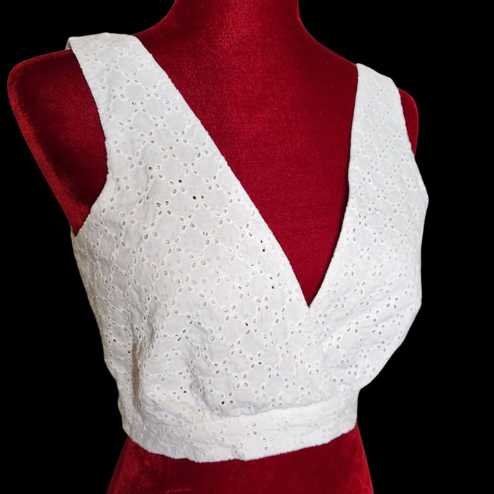 Moj Swimwear Santorini White Eyelet V-Neck Tie Back Crop Top Medium Resort Wear - Picture 3 of 9
